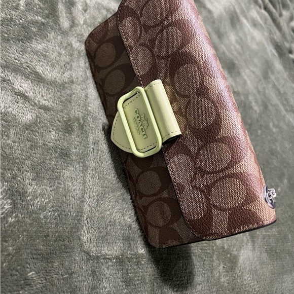 Coach Brown Wallet with Green Accent - Picture 1 of 6